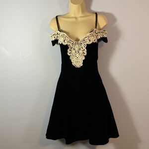 ZUM ZUM vintage 90s 80’s velvet sweetheart party dance dress mini off shoulder